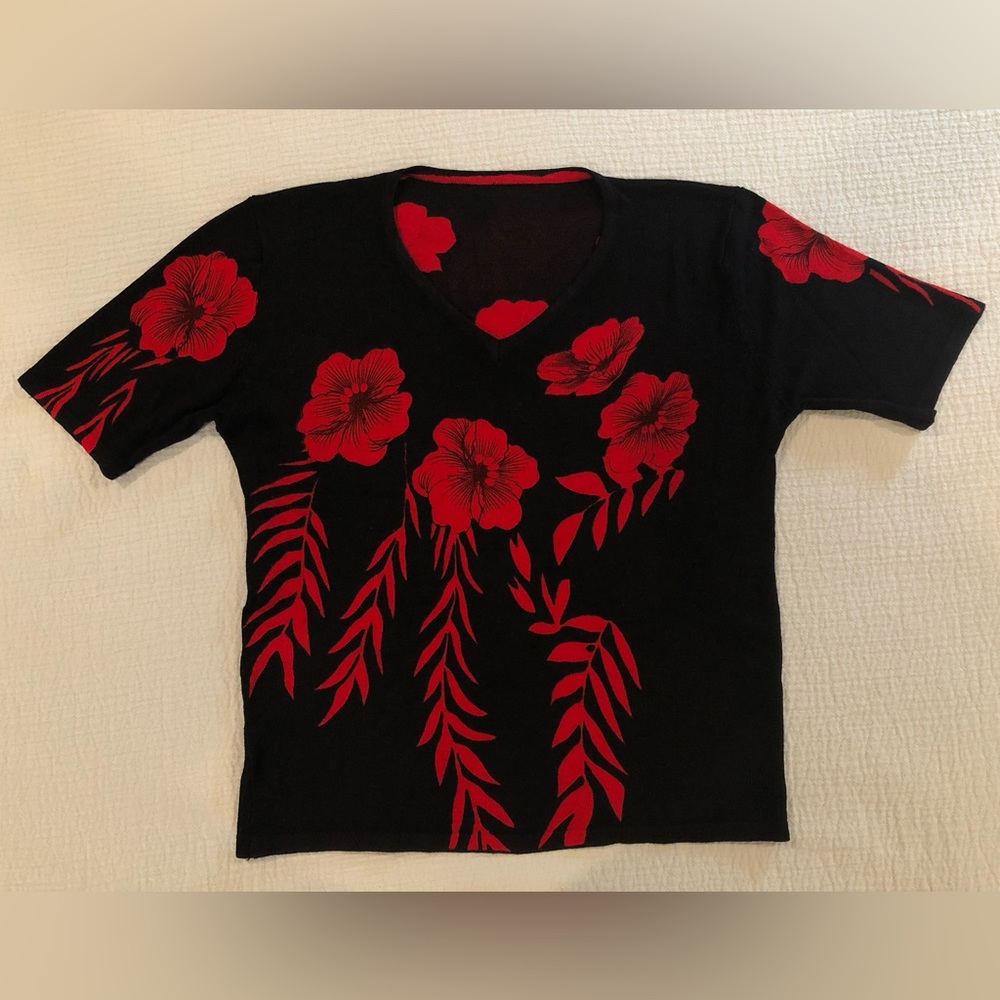 Vintage Black/Red Flower Print Sweater
